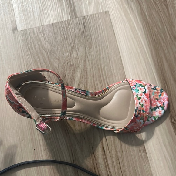 Kelly & Katie Pink and Green Floral Heels Vibrant Ankle-Strap Sandals - Picture 2 of 4